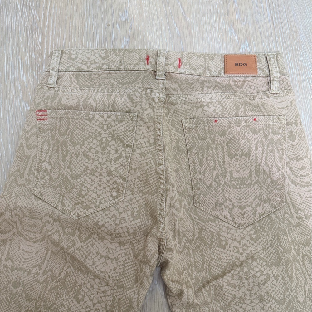 BDG Camel Textured High Rise Pants - Picture 4 of 6